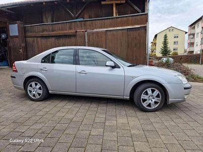 Usata Ford Mondeo Ghia 125 CV (91 kW) 2005 Argento Berlina