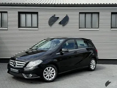 Gebraucht Mercedes B180 Ambition 122 PS (89 kW) 2013 Schwarz Van / Kleinbus