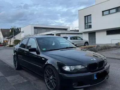 Gebraucht BMW 325 M Sport 192 PS (141 kW) 2002 Schwarz Limousine