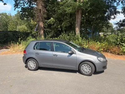 Gebraucht VW Golf VI 80 PS (58 kW) 2010 Grau Kleinwagen