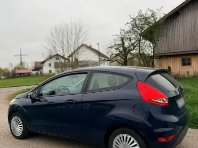 Gebraucht Ford Fiesta 82 PS (60 kW) 2009 Blau Kleinwagen