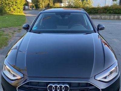Gebraucht Audi A4 Advanced 163 PS (119 kW) 2021 Schwarz Kombi
