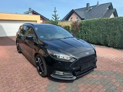 Gebraucht Ford Focus Sport 250 PS (183 kW) 2016 Schwarz Kombi