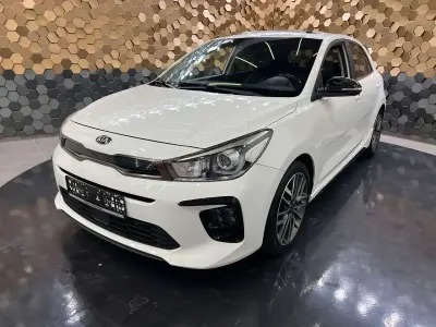 Gebraucht Kia Rio GT-Line 120 PS (88 kW) 2018 Clear white Limousine
