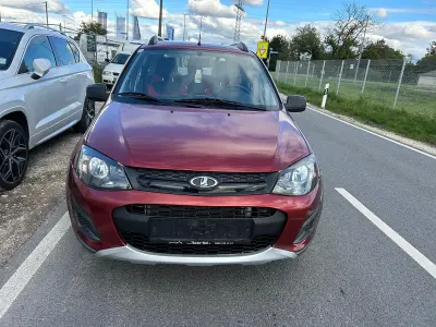 Gebraucht Lada Kalina 100 PS (73 kW) 2018 Rot Kleinwagen