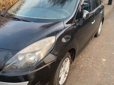Schwarz Gebraucht 2009 Renault Scénic III Van / Kleinbus | 1.600 € (Teuer)