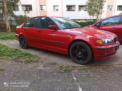 Gebraucht BMW 318 143 PS (105 kW) 2002 Rot Limousine