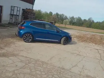 Usata Renault Clio V Evolution 101 CV (74 kW) 2022 Blu Berlina