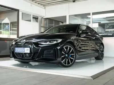 Używany BMW i4 Performance 400 kW (544 KM) 2023 Czarny Sedan/Limuzyna
