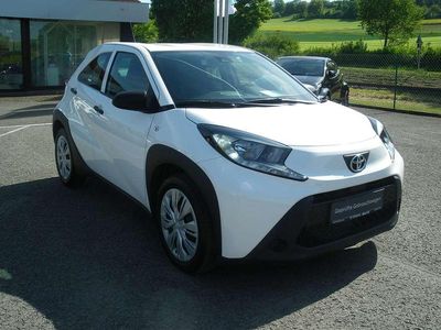 Gebraucht Toyota Aygo X 72 PS (52 kW) 2022 Weiß SUV