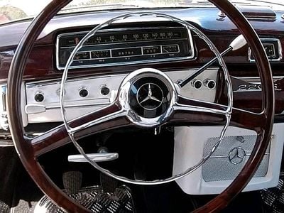 Second-hand Mercedes W180 109 CP (80 kW) 1959 Negru Berlinǎ