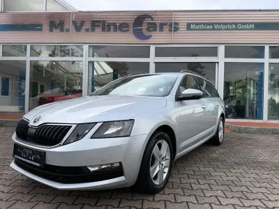 Używany Skoda Octavia Ambition 150 KM (110 kW) 2019 Srebrny Kombi