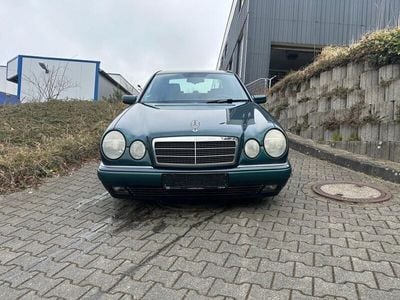Mercedes E230