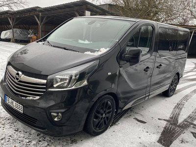 Schwarz Gebraucht 2017 Opel Vivaro Van / Kleinbus | 13.200 € (Etwas zu teuer)