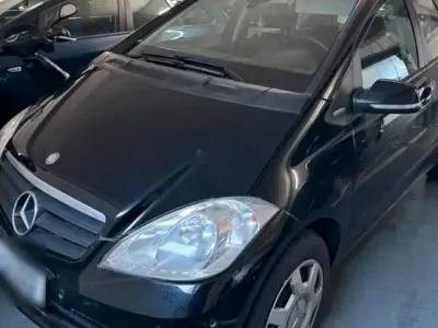 Gebraucht Mercedes A160 95 PS (69 kW) 2010 Schwarz Limousine