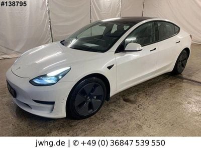 Weiß Gebraucht 2021 Tesla Model 3 Standard Range Plus Limousine | 22.950 € (Guter Preis)
