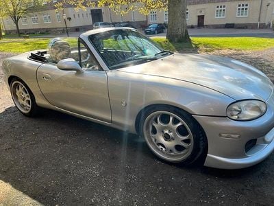 Second-hand Mazda MX5 140 CP (102 kW) 1998 Argintiu Cabrio