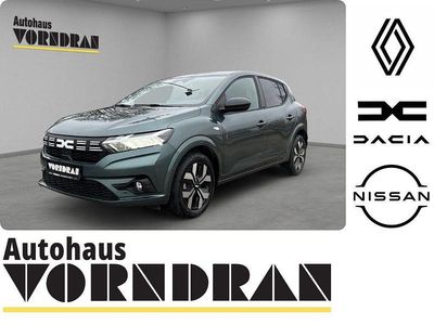 Zedern grün metallic Gebraucht 2024 Dacia Sandero Journey Limousine | 17.200 € (Fairer Preis)