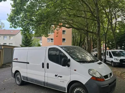 Gebraucht Renault Trafic 101 PS (74 kW) 2005 Weiß Van / Kleinbus