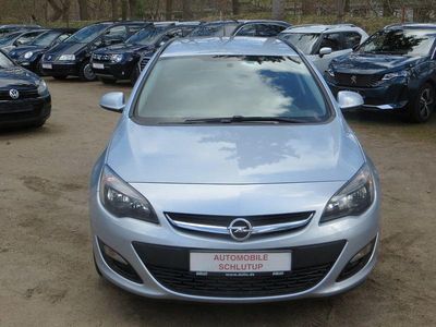 Gebraucht Opel Astra Edition 120 PS (88 kW) 2014 Silber Kombi