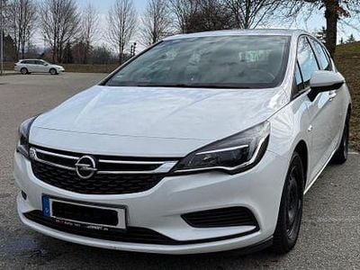 Gebraucht Opel Astra Business 105 PS (77 kW) 2018 Weiß Limousine