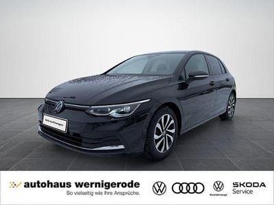 Gebraucht VW Golf VIII Active 150 PS (110 kW) 2022 Deep black perleffekt Limousine