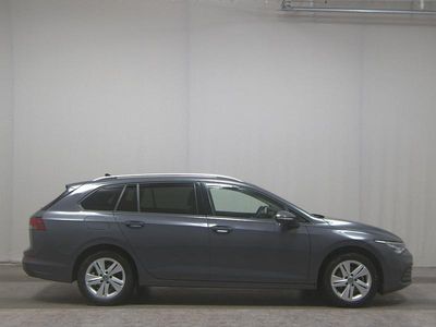 Gebraucht VW Golf VIII Life 150 PS (110 kW) 2024 Grau Limousine