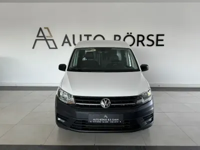 Gebraucht VW Caddy Trendline 102 PS (75 kW) 2020 Weiß Van / Kleinbus