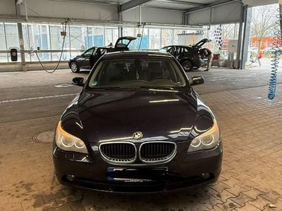 Gebraucht BMW 525 177 PS (130 kW) 2005 Blau Limousine