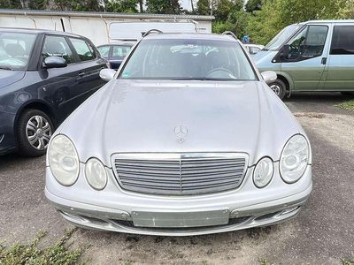Mercedes E200