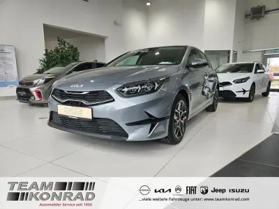 Nowe Kia Ceed 101 KM (74 kW) 2026 Srebrny Hatchback