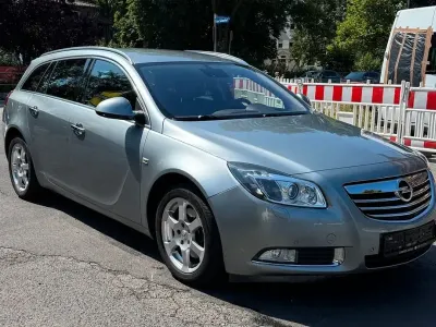Gebraucht Opel Insignia Cosmo 160 PS (117 kW) 2010 Silber Kombi