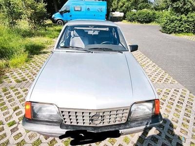 Gebraucht Opel Ascona 100 PS (73 kW) 1985 Silber Limousine