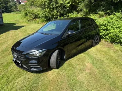 Gebraucht Mercedes B180 136 PS (100 kW) 2020 Schwarz Kleinwagen