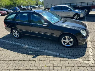 Gebraucht Mercedes C200 143 PS (105 kW) 2004 Schwarz Kombi