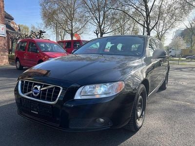 Gebraucht Volvo V70 Momentum 215 PS (158 kW) 2012 Schwarz Kombi