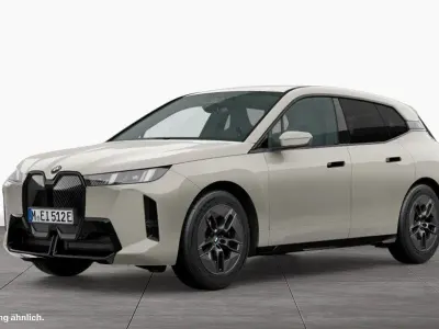 Gebraucht BMW iX M Sport 400 kW (544 PS) 2025 Dune grey (metallic) SUV