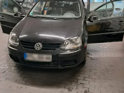 Gebraucht VW Golf V 105 PS (77 kW) 2006 Schwarz Kleinwagen