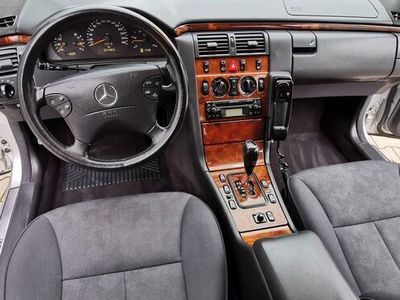 gebraucht Mercedes E270 CDI 1.Hand Scheckheftgepflegt mit Anhängerkupplung
