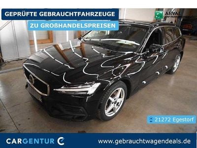 Gebraucht Volvo V60 Core 197 PS (144 kW) 2023 Onyx black Kombi