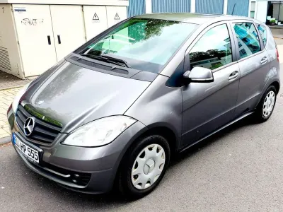Gebraucht Mercedes A180 109 PS (80 kW) 2010 Grau Limousine