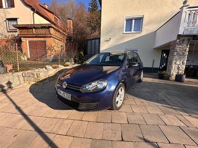 Gebraucht VW Golf VI Comfortline 105 PS (77 kW) 2010 Blau Kleinwagen