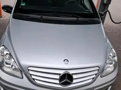 Gebraucht Mercedes B180 106 PS (77 kW) 2006 Silber Van / Kleinbus