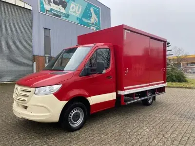 Gebraucht Mercedes Sprinter 143 PS (105 kW) 2020 Jupiterrot uni Van