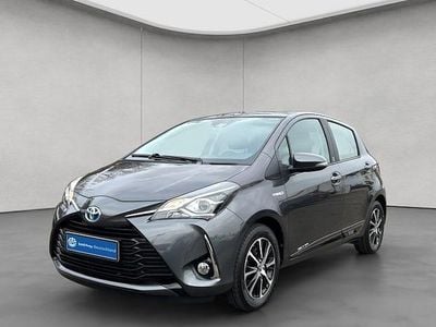 Gebraucht Toyota Yaris Hybrid Team 100 PS (73 kW) 2019 Grau Limousine