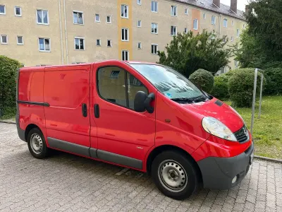 Gebraucht Opel Vivaro 114 PS (83 kW) 2013 Rot Van / Kleinbus