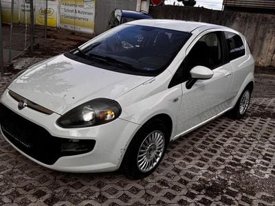 Gebraucht Fiat Punto Evo 69 PS (50 kW) 2011 Weiß Kleinwagen