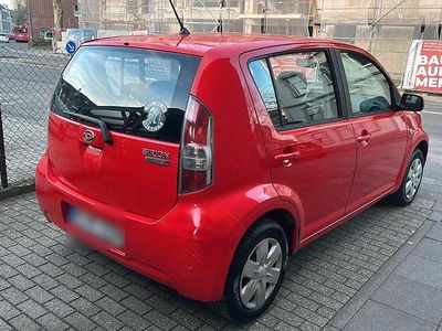 Gebraucht Daihatsu Sirion 69 PS (50 kW) 2007 Rot Kleinwagen