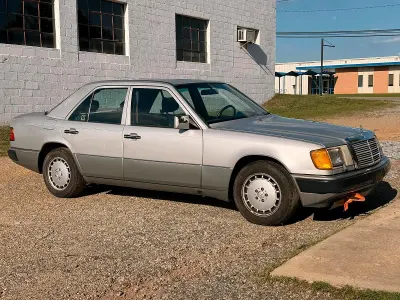 Gebraucht Mercedes E300 180 PS (132 kW) 1989 Silber Limousine