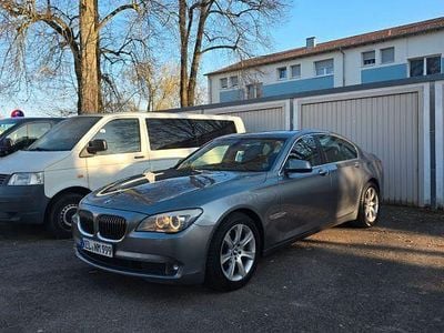 Gebraucht BMW 730 211 PS (155 kW) 2012 Silber Limousine